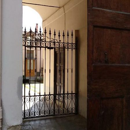 Cardano Apartment Pavia Bagian luar foto