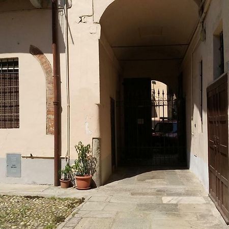 Cardano Apartment Pavia Bagian luar foto