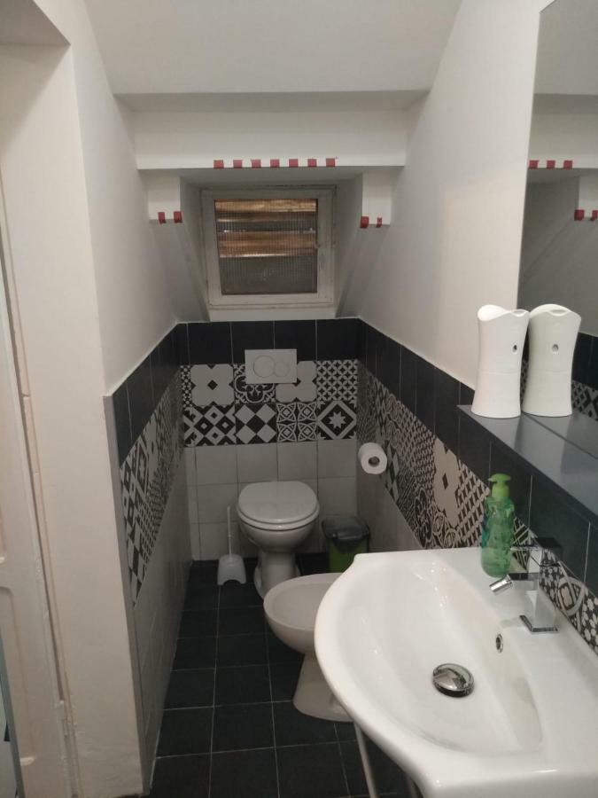 Cardano Apartment Pavia Bagian luar foto