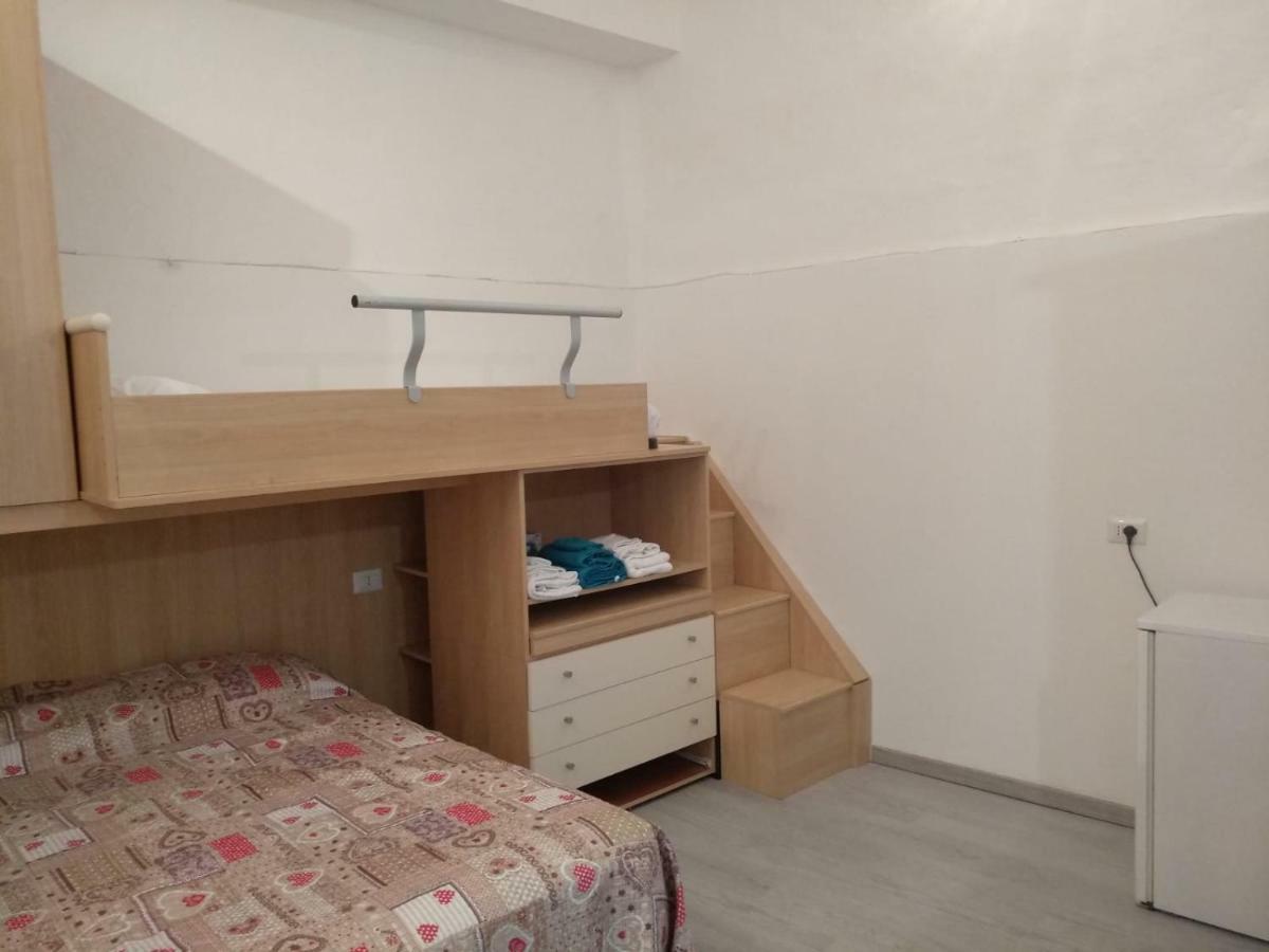 Cardano Apartment Pavia Bagian luar foto
